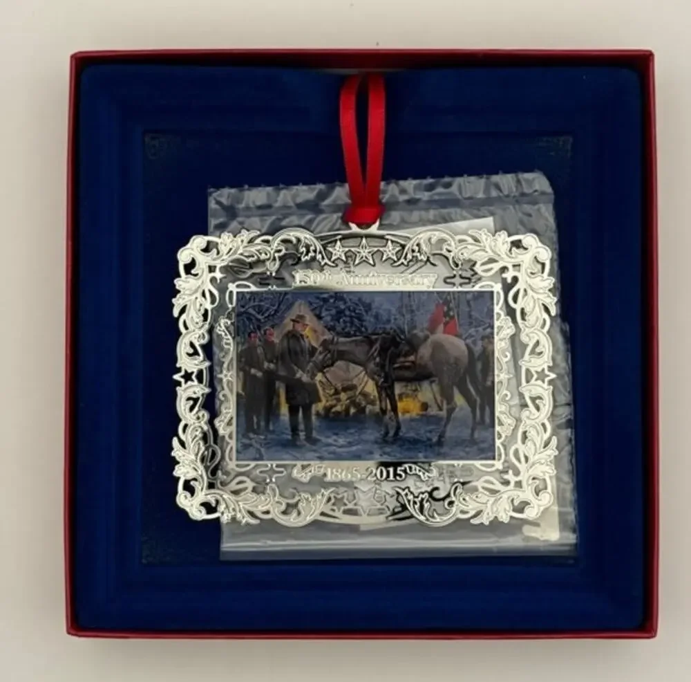 Mort Kunstler 2015 An Apple for Traveller #1655 Civil War Christmas Ornament